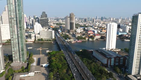 Alta-Vista-De-Saphan-Taxi,-Bangkok,-Tailandia