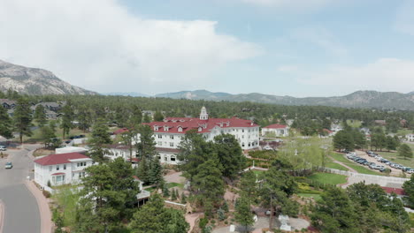 Stanley-Hotel-in-Estes-Park-Colorado-was-the-inspiration-for-the-Overlook-Hotel-from-the-Shining-and-was-used-in-the-TV-series