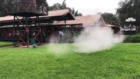 "Steam-train"-leaving-the-station-in-the-"Parque-de-la-Amistad"-in-Lima,-Per?