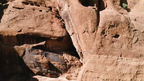 Aerial-footage-near-a-cliff-in-the-American-Southwest