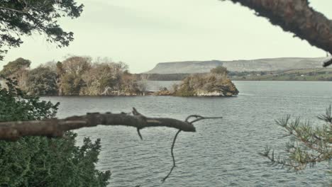 Idyllic-lake-view-islands-and-lakes.-RACK-FOCUS