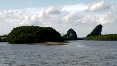 Time-lapse-of-the-river-in-Krabi