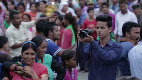 Indische-Menge-Beim-Indischen-Religiösen-Fest---Fair