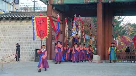 Zeremonie-Des-Torwächterwechsels-Deoksugung-Palace-Seoul-Südkorea