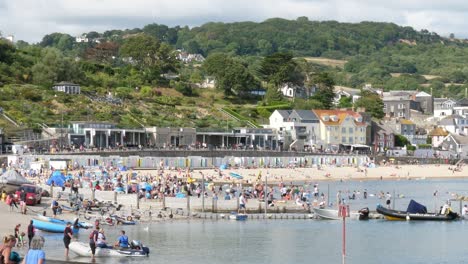 Un-Fin-De-Semana-Ocupado-En-Lyme-Regis-Durante-El-Verano