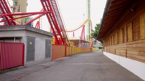 empty-path-in-usually-frequented-place-during-lockdown-in-fun-park