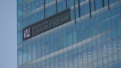 Shibuya-Scramble-Square-The-Tallest-Building-On-Famous-Shibuya-Crossing-Against-Blue-Sky-In-Tokyo,-Japan