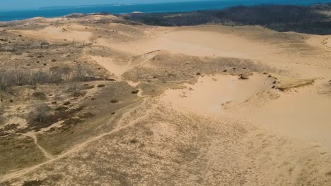 Drone-Shot-of-Sleeping-Bear-Sand-Dunes-in-Michigan