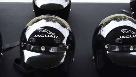 Casco-Negro-Para-Coches-De-Carreras