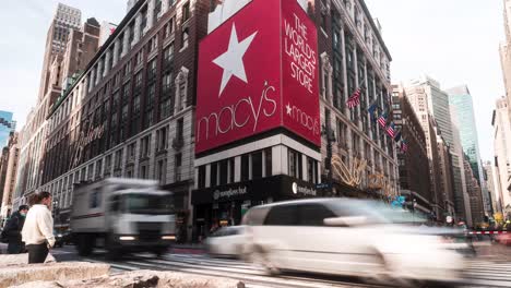 Time-lapse-of-traffic-daily-lifestyle-of-New-York-City-time-square-big-metropolis