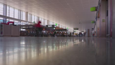 Lapso-De-Tiempo-En-La-Terminal-3-Del-Aeropuerto-De-Málaga