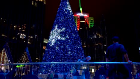 Outdoor-Ice-Skating-Rink-with-Christmas-tree-in-downtown-Pittsburgh