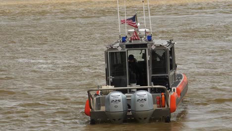 Buque-De-La-Guardia-Costera-De-Los-Estados-Unidos-Río-Mississippi-Nueva-Orleans