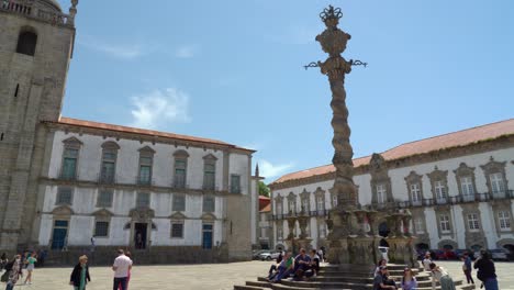 Vista-Panorámica-De-La-Picota-De-Porto-Y-Plaza
