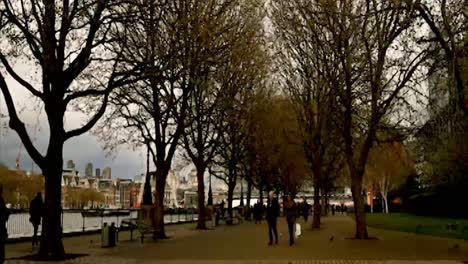 El-Sendero-Southbank-Junto-Al-Río-Támesis,-Londres,-Reino-Unido