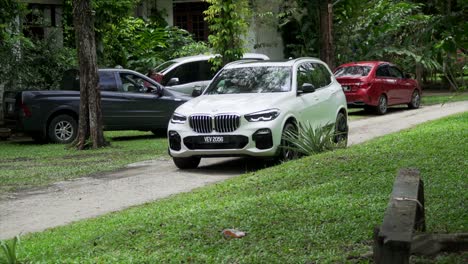 Kuala-Lumpur,-Malaysia---9.-März-2022:-Brandneues-Auto-2020-Bmw-X5-Steuerhausinnenraum