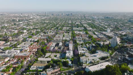 Flying-Over-LA,-Drone-Shot-Over-Residential-Los-Angeles-Neighborhood-Above-Apartment-Rooftops