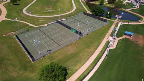 Aerial-footage-of-the-Tennis-courts-in-Unity-Park-in-Highland-Village-Texas