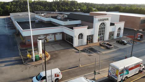 Uhaul-Corporate-Store-Storefront-Center