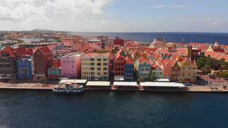 Willemstad,-Curacao,-Una-Isla-Caribeña-Holandesa-Del-Reino-De-Los-Países-Bajos