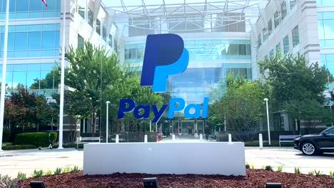 Pay-Pal's-Corporate-Headquarters-in-the-heart-of-Silicon-Valley,-California
