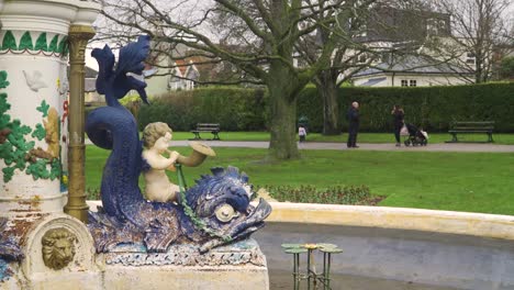 TAUNTON,-SOMERSET,-UNITED-KINGDOM,-Close-up-on-the-very-beautiful-Queen-Victoria-memorial-fountain-in-the-middle-of-the-vivary-park