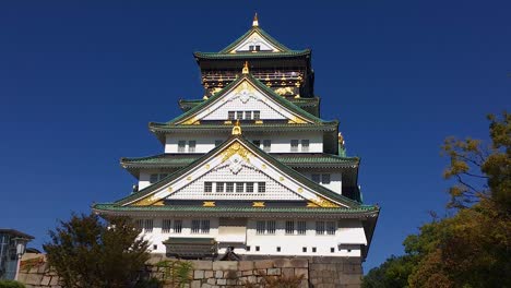 Vergrößerte-Aufnahme-Der-Burg-Osaka