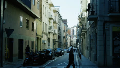 Calles-Estrechas-De-Barcelona-España