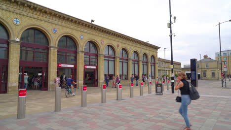 Cambridge-England,-circa-:-Cambridge-Railway-station-in-United-Kingdom