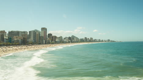 Time-lapse-of-Ipanema-beach,-Rio-de-Janeiro,-Brazil