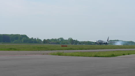 A-Qatar-Cargo-Aircraft-Landing-on-a-Sunny-Day