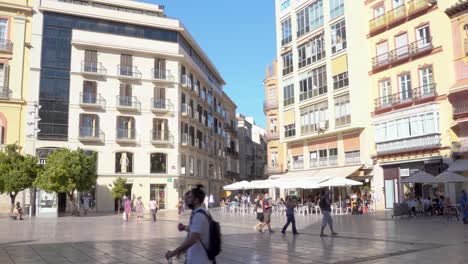 Concurrido-Centro-De-La-Ciudad-De-Málaga-Durante-La-Pandemia-De-Covid,-Personas-Con-Máscaras-Faciales