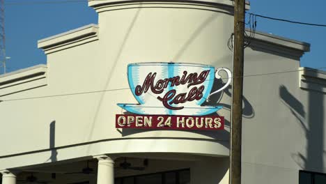 Morning-Call-New-Orleans-Beignets-Schild-Nahaufnahme-Von-Außen