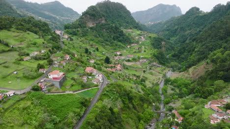 Rural-farming-community-in-scenic-mountainous-landscape,-Madeira