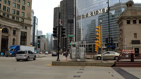 Blick-Auf-Den-Chicago-Riverwalk-Ca.-20.-Mai-2022