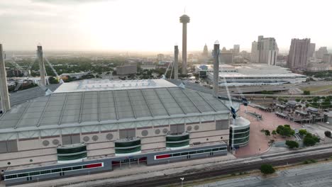 Henry-B.-Gonzalez-Convention-Center,-Tower-Of-The-Americas