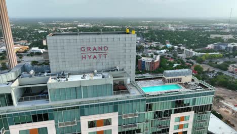Grand-Hyatt-Hotel-and-Tower-of-Americas-in-downtown-San-Antonio-Texas