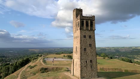 Ariel-footage-of-Castle-Hill-is-a-ancient-monument-in-Almondbury-overlooking-Huddersfield-in-the-Metropolitan-Borough-of-Kirklees,-West-Yorkshire