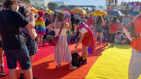 Colorido-Desfile-Del-Orgullo-Lgbtq-En-Brasilia---Tomando-Fotografías