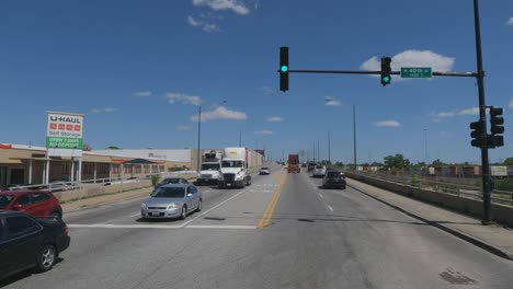 Fpv-Conduciendo-En-S-Pulaski-Rd-Entre-47th-E-I55-En-Chicago,-Illinois