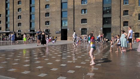 Kings-Cross-Londres-Julio-De-2022-The-Granary-Yard