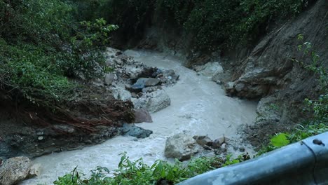 Emergencia-Por-Mal-Tiempo-En-Italia,-Puente-Colapsado-Debido-A-Fuertes-Lluvias