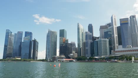 Vista-Panorámica-De-Los-Grandes-Edificios-Del-Centro-De-Negocios-En-Singapur