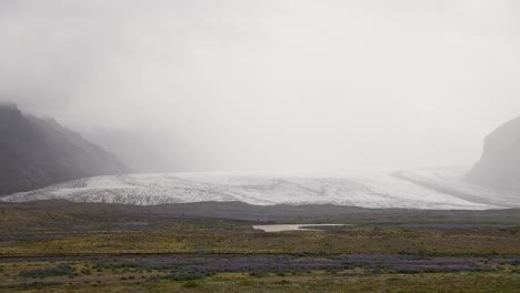 Island-Gletscher-Mit-Mittlerer-Aufnahme-Im-Zeitraffer
