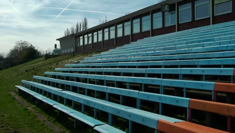 Moldau,-Wasserschule,-Weg,-Natur,-Klarer-Himmel,-Sonniger-Tag