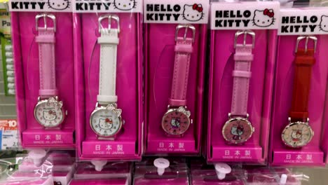 Hello-Kitty-Relojes-A-La-Venta-En-Una-Tienda-Por-Departamentos