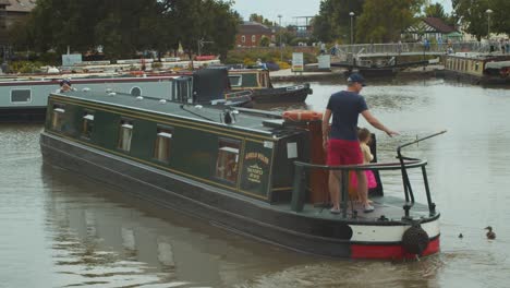 Stratford-Kanalbecken-In-Der-Stadt-Stratford-upon-Avon,-Warwickshire,-England