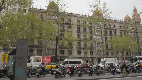 Barcelona-streets---parks-at-spring.-City