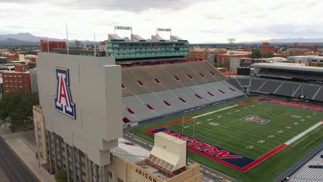 El-Estadio-De-La-Universidad-De-Arizona-En-Tucson,-Arizona---Toma-Aérea