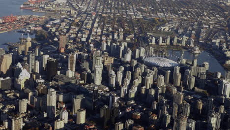 Vista-Del-Estadio-Bc-Place-Y-Del-Horizonte-De-Vancouver-En-Columbia-Británica,-Canadá-Desde-Un-Avión-En-Vuelo---Aéreo